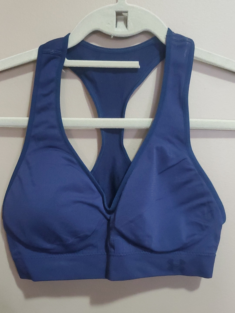 Under Armour Blue Racerback Sports Bra - Women Intimates & Sleepwear Size Medium